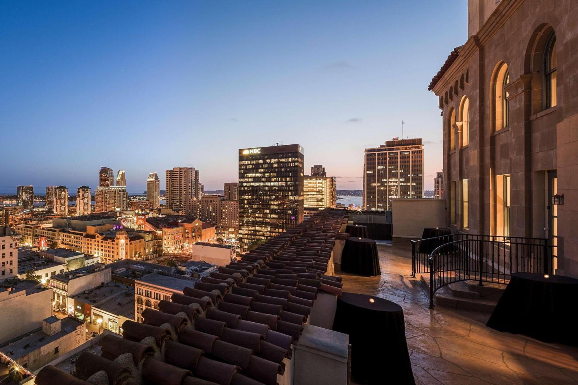 Courtyard By Marriott San Diego Downtown Exterior foto